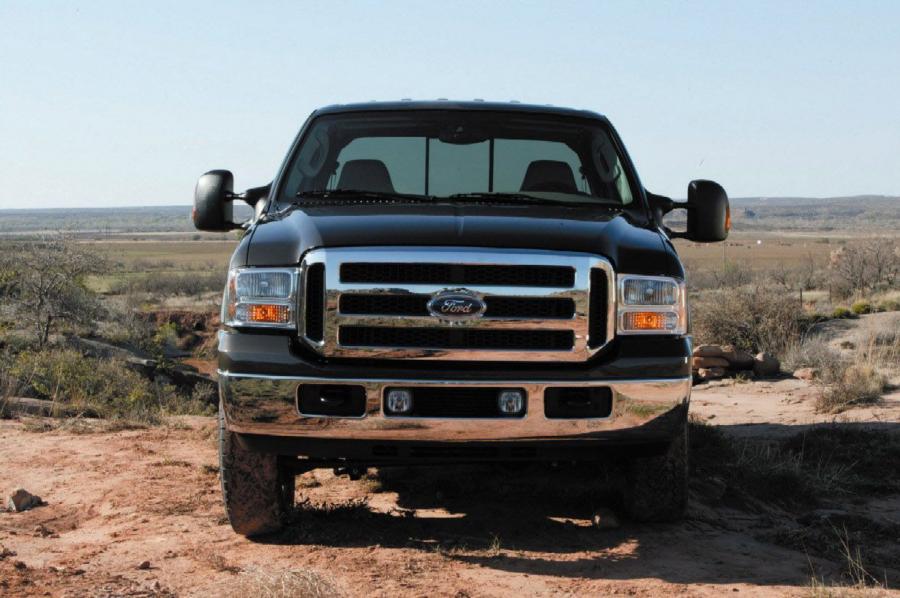  Ford F-250 Super Duty 2005 года  (фото 17 из 31)